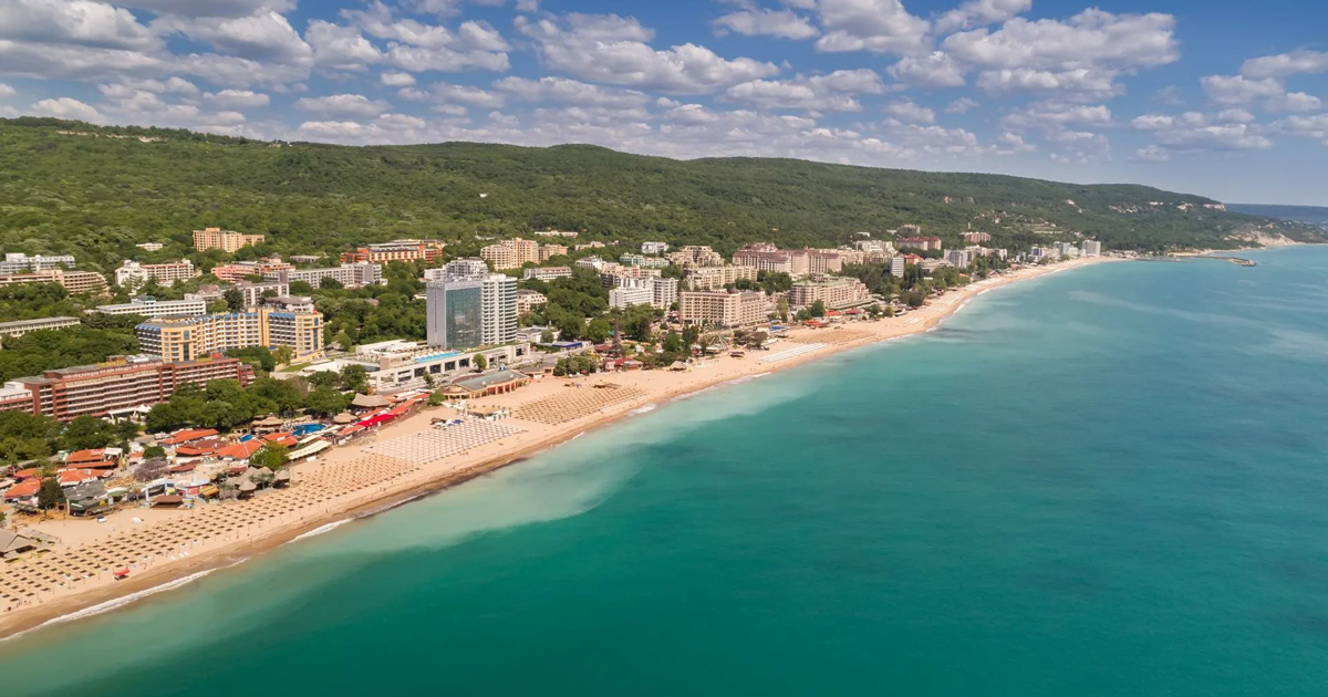Golden Sands Beach