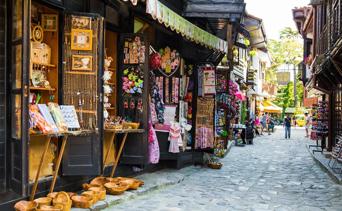 What to bring from Bulgaria. Souvenirs - Magnets, Keychains, Postcards, Stamps.
