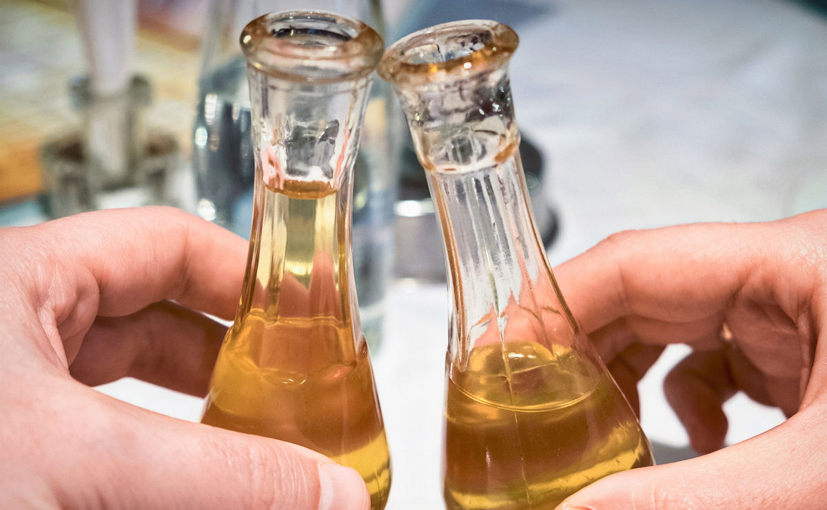 What to bring from Bulgaria. Souvenirs - Rakia glasses.